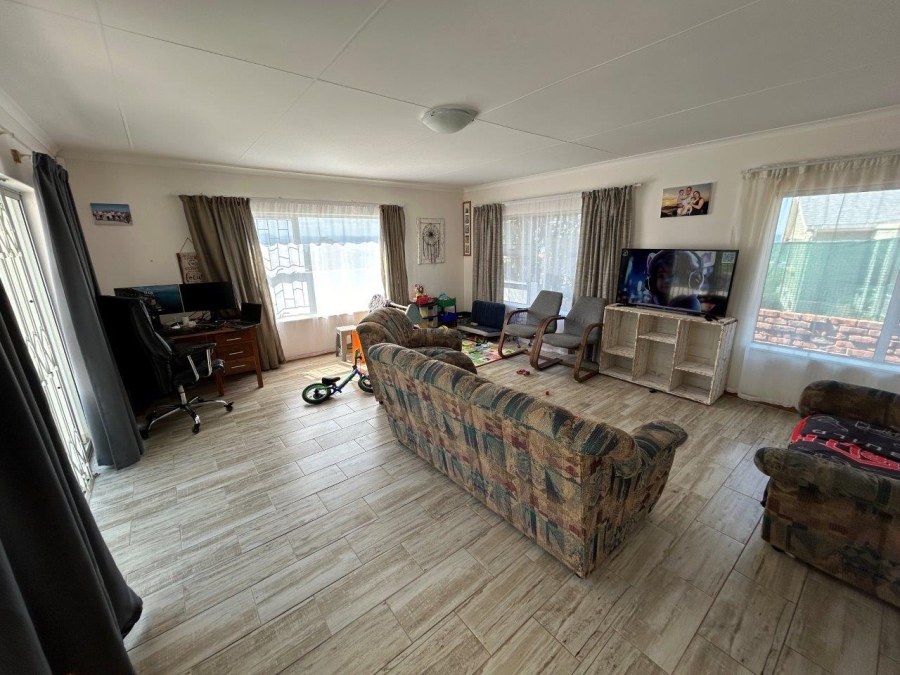 9 Bedroom Property for Sale in Jeffreys Bay Central Eastern Cape